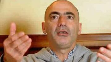 <b>CON LOS CAPITANES. </b>'Chiri' comenzó ayer la terapia de grupo.