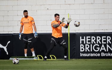 Gay y Guillamn aparcan la Nations League y ya piensan en el Espanyol