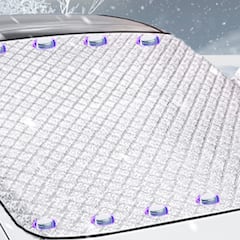 Así es el protector de parabrisas con imanes que mantiene tu coche a salvo del hielo, la lluvia y los rayos del sol