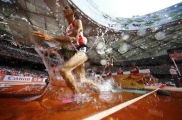 Final de los 3.000 metros obstáculos. 
