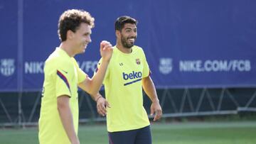 Nuevo entrenamiento del Barça, sigue el misterio del once