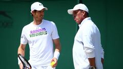 Ivan Lendl conversa con Andy Murray durante un entrenamiento en Wimbledon.