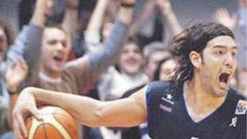 <b>CARÁCTER. </b>Luis Scola fue decisivo en los instantes finales del choque.