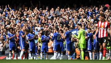 Terry receives Chelsea guard of honour as he bids emotional exit