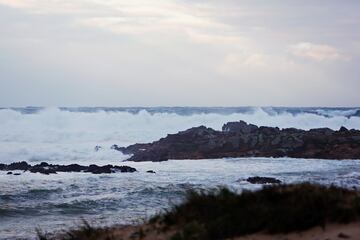 Alerta roja en la costa de A Coruña con olas de hasta diez metros