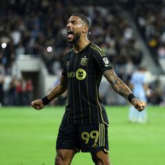 Denis Bouanga reta a Messi