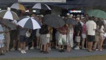 <b>APLAZADA.</b> La tercera jornada de la PGA tuvo que ser suspendida por las fuertes tormentas.