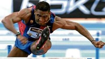 <b>UNA PANTERA. </b>Exhibición de Jackson Quiñónez en las vallas.