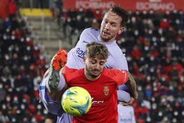 Luuk De Jong y Franco Russo.