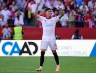 José Ángel Carmona.