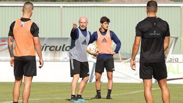 Calero, entrenador del Burgos, no podrá contar con Riki.