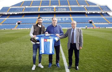 Visnjic, dialogante y cercano al jugador en su primer día