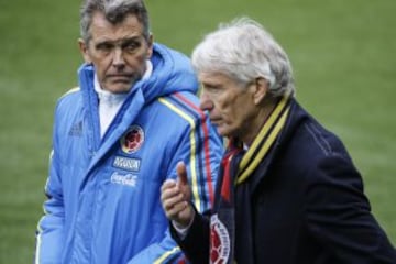 Pékerman y los protagonistas de Colombia-Perú en primer plano