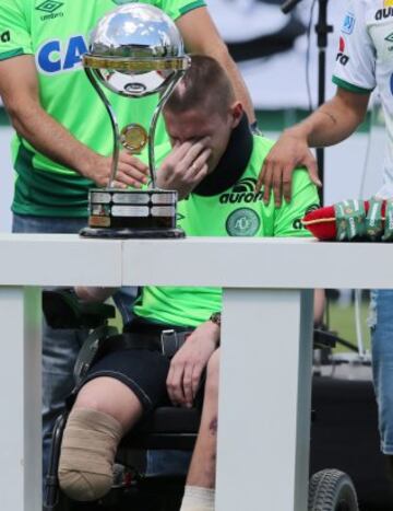 Emotivo homenaje a las víctimas del accidente aéreo de Chapecoense 