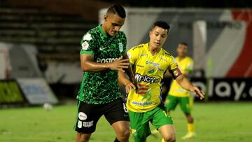 Atl&eacute;tico Nacional se impuso 4-1 en el estadio Guillermo Plazas Alcid ante el Huila y es l&iacute;der del torneo y la reclasificaci&oacute;n.