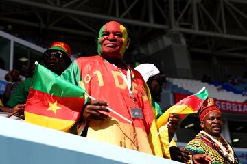 Los aficionados de la selección africana están siendo unos de los más animados y coloridos de todo en el Mundial en la grada. Hoy han llenado de color el Al Janoub Stadium en el duelo frente a Serbia.