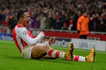 Alexis Sánchez marcó su gol 30 en lo que va del año. Es su mejor campaña en el profesionalismo.