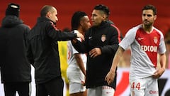 Falcao Garc&iacute;a saludando a Leonardo Jardim tras un partido del M&oacute;naco.