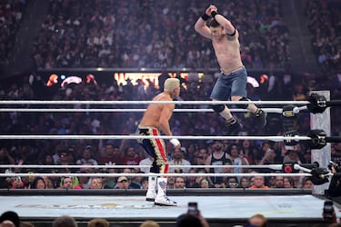 En un giro inesperado, "El Marine" estaba prácticamente vencido, pero dio un golpe bajo a Rhodes terminando con la victoria y quedando como nuevo campeón Indiscutido de la WWE.