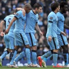 City de Pellegrini golea y mantiene la opción del título