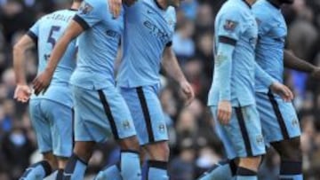 Así celebró el City el tanto de Fernando antes del descanso.