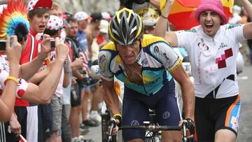 Lance Armstrong compite con el maillot del Astana en el Tour de Francia de 2009.