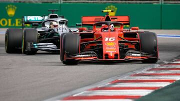 Lewis Hamilton (Mercedes W10) y Charles Leclerc (Ferrari SF90). Rusia, F1 2019.