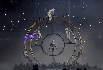 Gran espectaculo de luz y color en la ceremonia de clausura de los Juegos Olímpicos de París 2024, en el Stade de France.