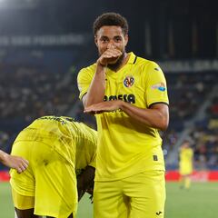 Danjuma recupera el gol perdido