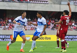 Zampedri vuelve a salvar a la UC en el mejor partido de la primera fecha del fútbol chileno