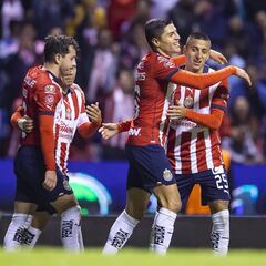 Chivas doblegó a Puebla en la jornada 13 del Apertura 2023