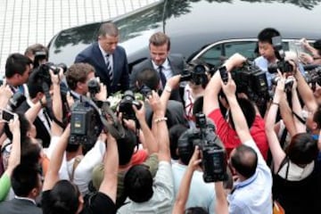 David Beckham visita el FC Club Shenxin FC el 19 de junio de 2013 en Shanghai, China