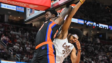 CLEVELAND, OHIO - APRIL 18: Julius Randle #30 of the New York Knicks is fouled by Jarrett Allen #31 of the Cleveland Cavaliers during the fourth quarter of Game Two of the Eastern Conference First Round Playoffs at Rocket Mortgage Fieldhouse on April 18, 2023 in Cleveland, Ohio. The Cavaliers defeated the Knicks 107-90. NOTE TO USER: User expressly acknowledges and agrees that, by downloading and or using this photograph, User is consenting to the terms and conditions of the Getty Images License Agreement.   Jason Miller/Getty Images/AFP (Photo by Jason Miller / GETTY IMAGES NORTH AMERICA / Getty Images via AFP)