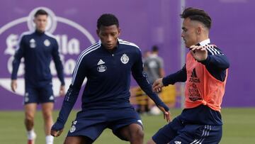 VALLADOLID, 16/09/21. PHOTOGENIC. ENTRENAMIENTO DEL REAL VALLADOLID. ROQUE MESA Y PLATA