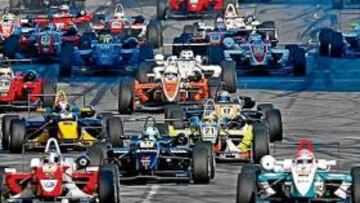 <b>TREINTA ASPIRANTES A LA F-1. </b>Macao ha reunido este fin de semana a los mejores pilotos jóvenes del mundo, que han medido sus fuerzas en el complicado trazado asiático.