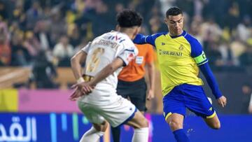 MECCA, SAUDI ARABIA - FEBRUARY 17: Cristiano Ronaldo of Al Nassr in action during the Saudi Pro League football match between Al-Nassr and Al-Taawoun at the Mrsool Park in Riyadh, Saudi Arabia on February 17, 2023. (Photo by Stringer/Anadolu Agency via Getty Images)