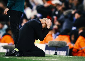 Reacción de Guardiola ante una ocasión fallada del conjunto inglés durante los noventa minutos.