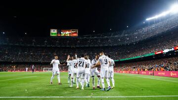Acta del Clásico: se lanzaron mecheros, monedas, botellas...