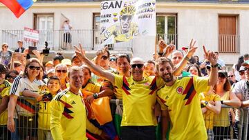 Varios hinchas colombianos apoyan a Egan Bernal en su día