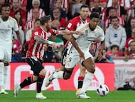 Santi Cazorla has accepted a move to Oviedo where he will receive the minimum wage. Spanish clubs are required to meet certain labor conditions by LaLiga.