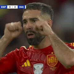 El gesto de Carvajal a Saka para que deje de lloriquear