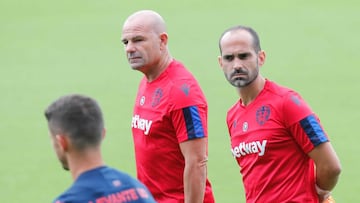 Paco López en el último encuentro de la semana.