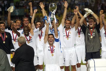 En Mónaco logró el Madrid, por fin, su primera Supercopa de Europa. Había fracasado en los dos intentos anteriores ante Chelsea (1998) y Galatasaray (2000). Pero esta vez el equipo de Del Bosque era claramente superior al Feyenoord.