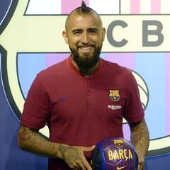 Arturo Vidal ya se probó la indumentaria del Barcelona