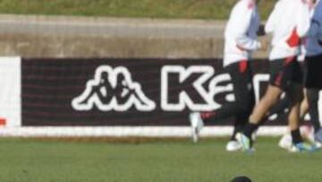 <b>VIEJOS CONOCIDOS. </b>Preciado tendrá que contrarrestar el peligro de Diego Castro y Michel.