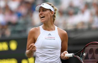 Federer and Kerber cruise into third round at Wimbledon