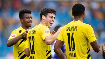 Giovanni Reyna scores twice for Borussia Dortmund