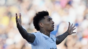 Botafogo's Brazilian forward #99 Igor Jesus celebrates after scoring the opening goal during the FIFA Club World Cup 2025 Group B football match between France's Paris Saint-Germain and Brazil's Botafogo at the Rose Bowl stadium in Los Angeles on June 19, 2025. (Photo by YURI CORTEZ / AFP)