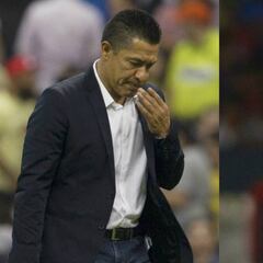 Ambriz o Boy podrían ser el quinto técnico cesado después de un Clásico Joven