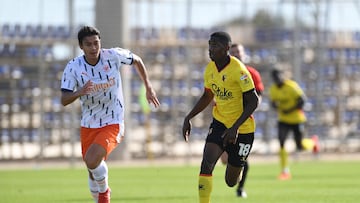 Yaser Asprilla durante un partido con Watford.